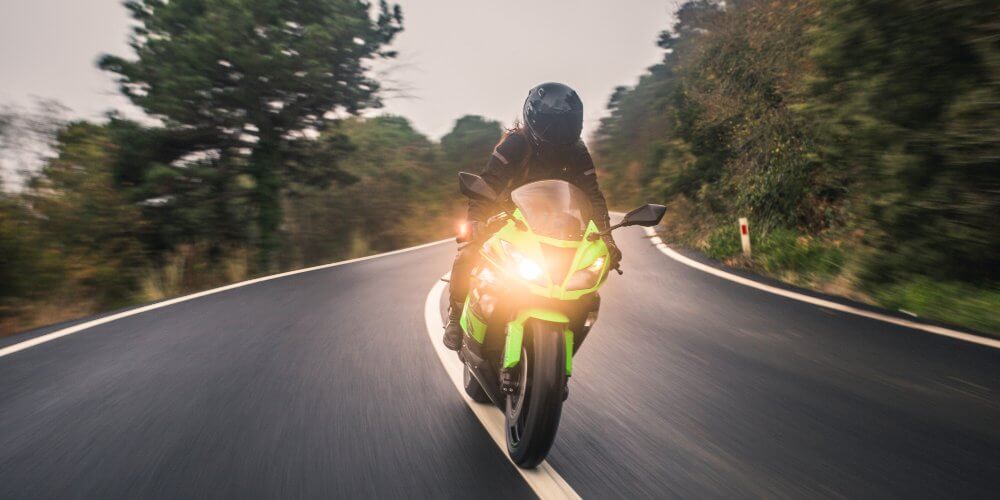 Osoba na motocyklu