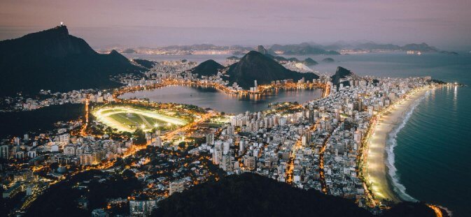 Rio De Janeiro - stolica Brazylii nocą