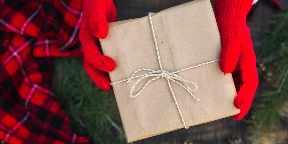 Przekazanie prezentu świątecznego